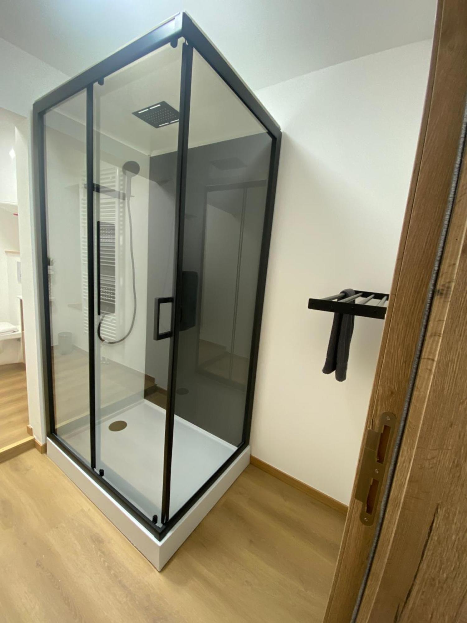 1-D011 Superbe Appartement Spacieux Tres Calme Charleroi Exteriör bild